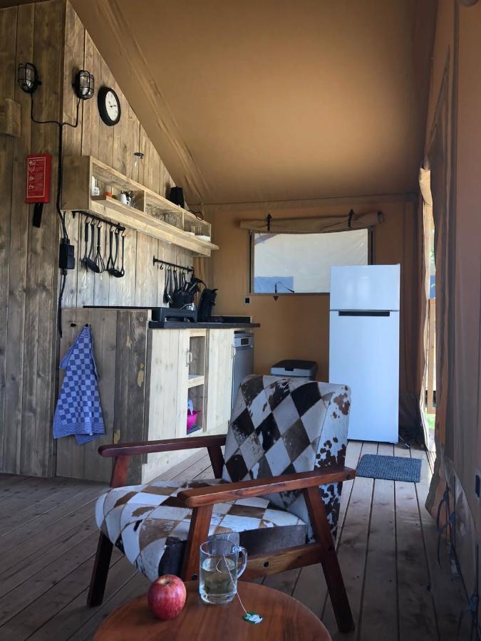 De Hazelaarshof Luxe Glampingtent Bij Natuurgebied De Millingerwaard Kekerdom Exterior photo